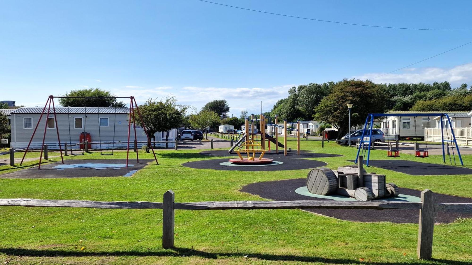 Carnaby Holiday Caravan, West Sands, Селси Экстерьер фото
