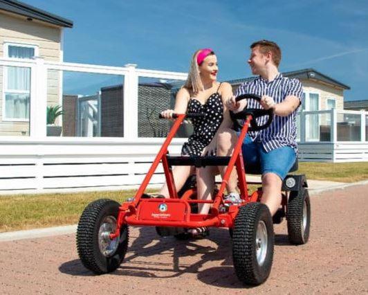 Carnaby Holiday Caravan, West Sands, Селси Экстерьер фото